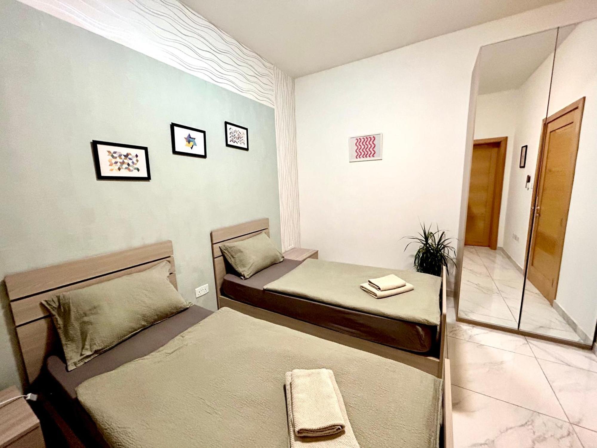 Arzella Apartments Xlendi Stylish Stay Near Beach Local Eats كْسْليندي المظهر الخارجي الصورة