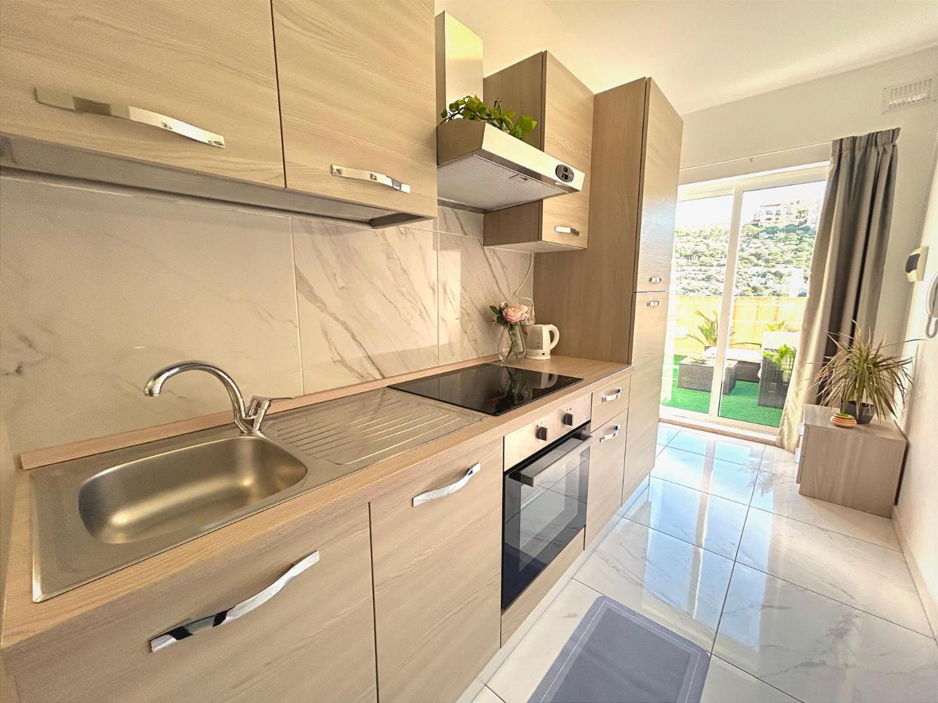 Arzella Apartments Xlendi Stylish Stay Near Beach Local Eats كْسْليندي المظهر الخارجي الصورة