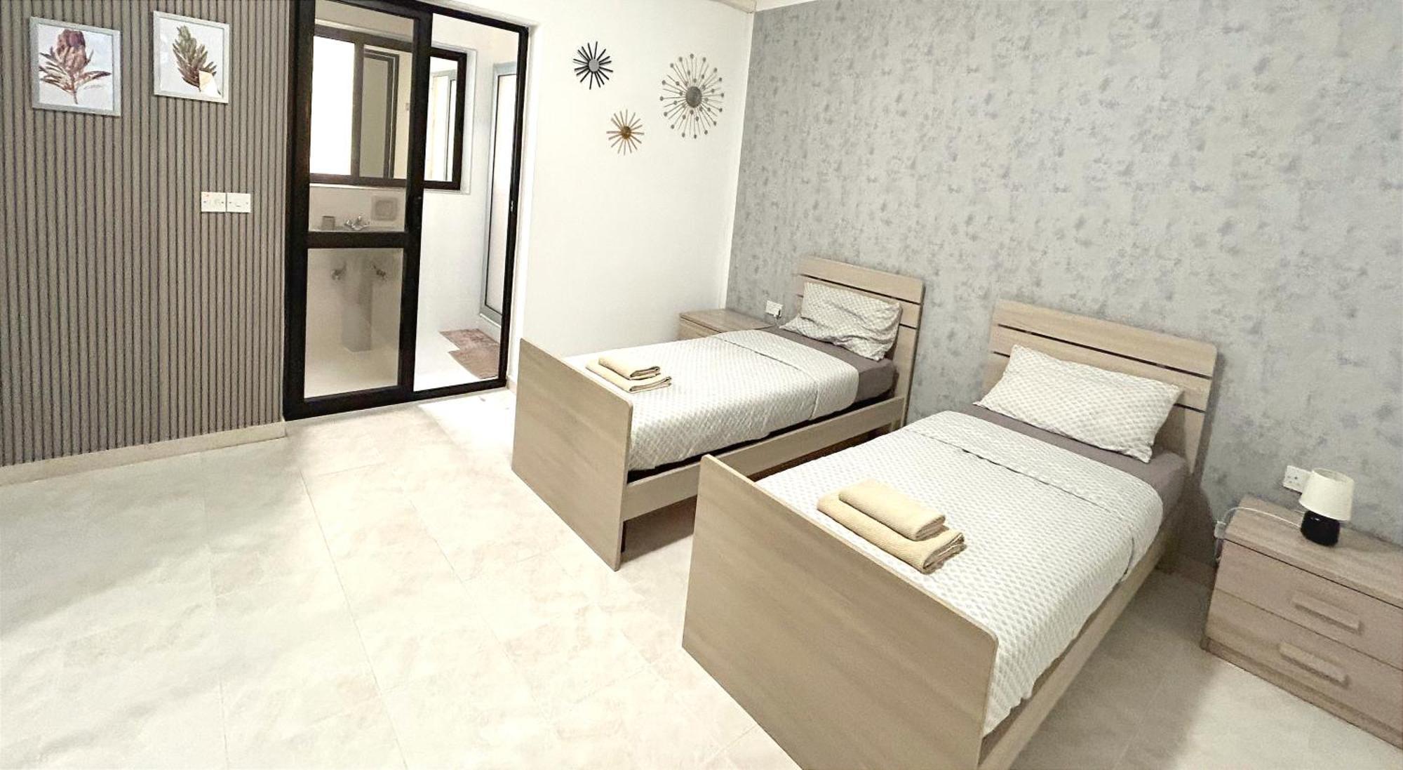 Arzella Apartments Xlendi Stylish Stay Near Beach Local Eats كْسْليندي المظهر الخارجي الصورة